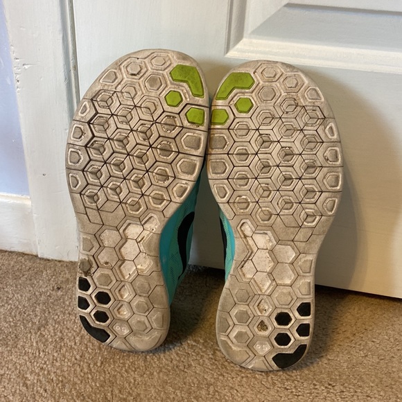 Teal Nike Women’s Free Runs 5.0 - Picture 8 of 16